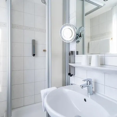 Hotel Plaza Buchhorner Hof 4*
