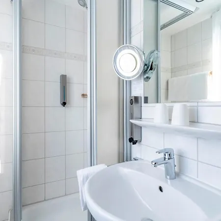 Hotel Plaza Buchhorner Hof 4*