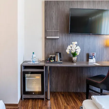 Plaza Buchhorner Hof Hotel 4*