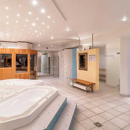 Hotel Plaza Buchhorner Hof 4*